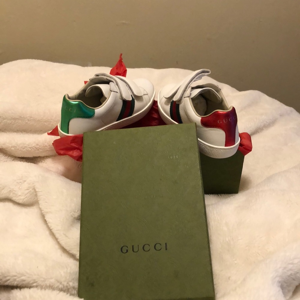 Kid Gucci sneakers 👟